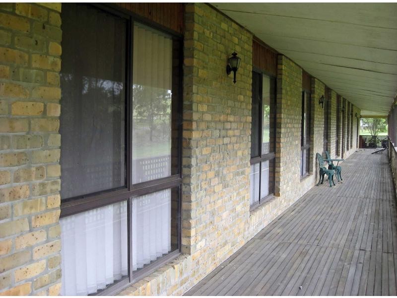 160 Ravensfield Lane, Bishops Bridge NSW 2326