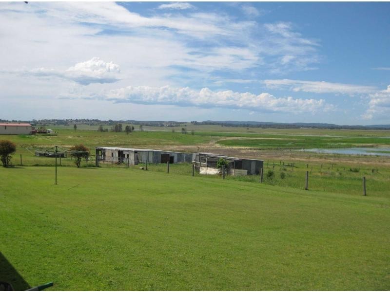 160 Ravensfield Lane, Bishops Bridge NSW 2326