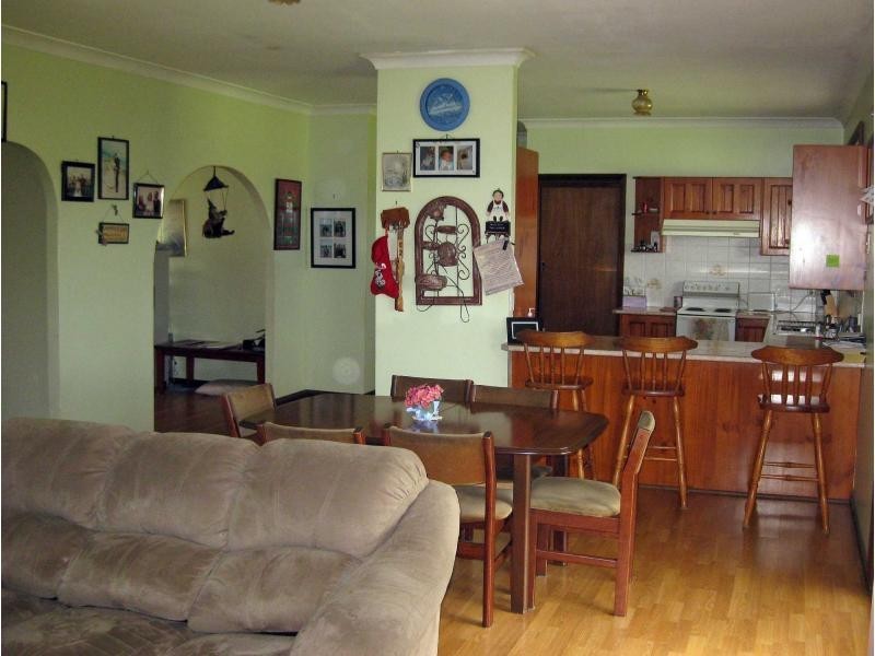 160 Ravensfield Lane, Bishops Bridge NSW 2326