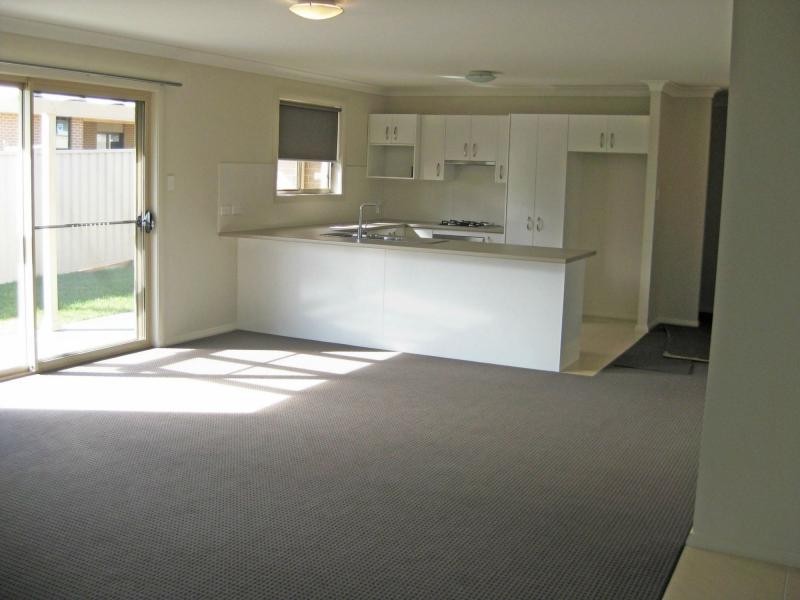 Unit 2/65 O’Shea Circuit, Cessnock NSW 2325