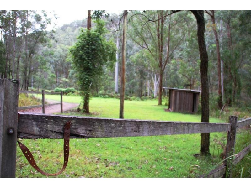 223 Rocky Creek Road, Wollombi NSW 2325