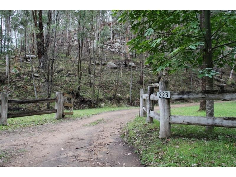 223 Rocky Creek Road, Wollombi NSW 2325