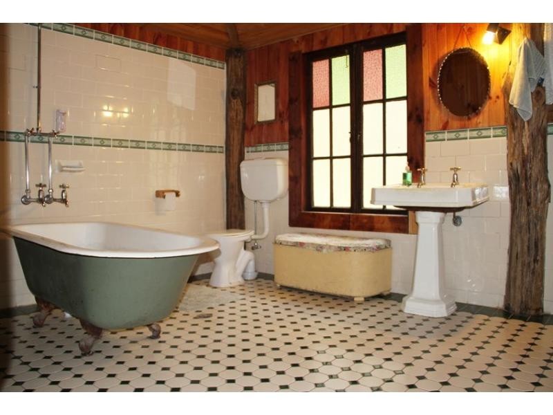 223 Rocky Creek Road, Wollombi NSW 2325