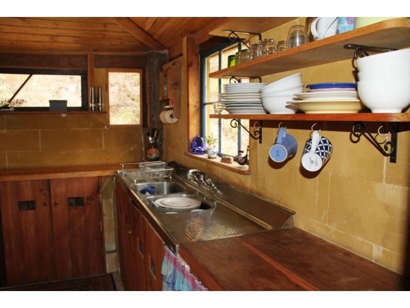 223 Rocky Creek Road, Wollombi NSW 2325