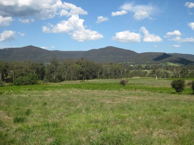 84 Sandy Creek Road, Mount Vincent NSW 2323