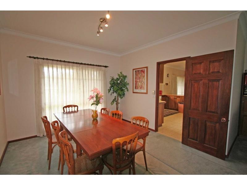 16 Valley View Place, Nulkaba NSW 2325
