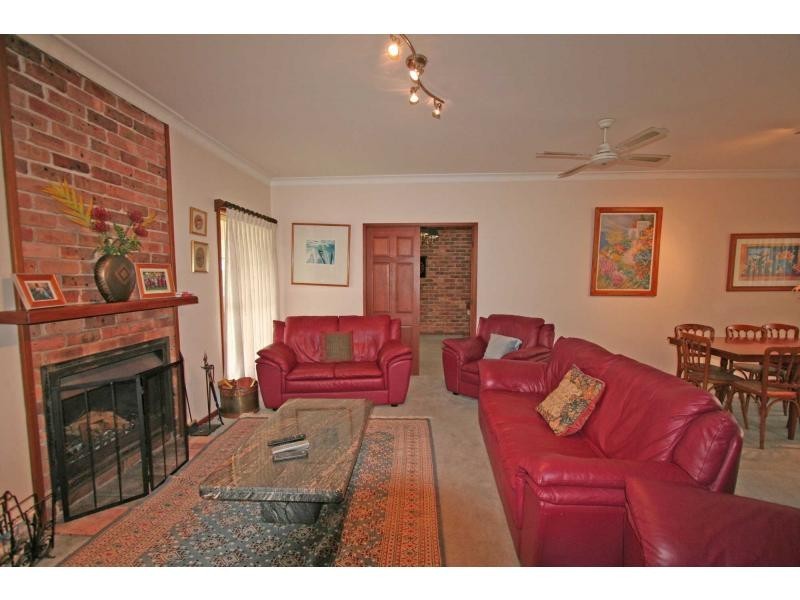 16 Valley View Place, Nulkaba NSW 2325