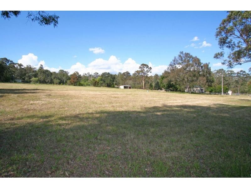 8 Tunnel Road, Cessnock NSW 2325