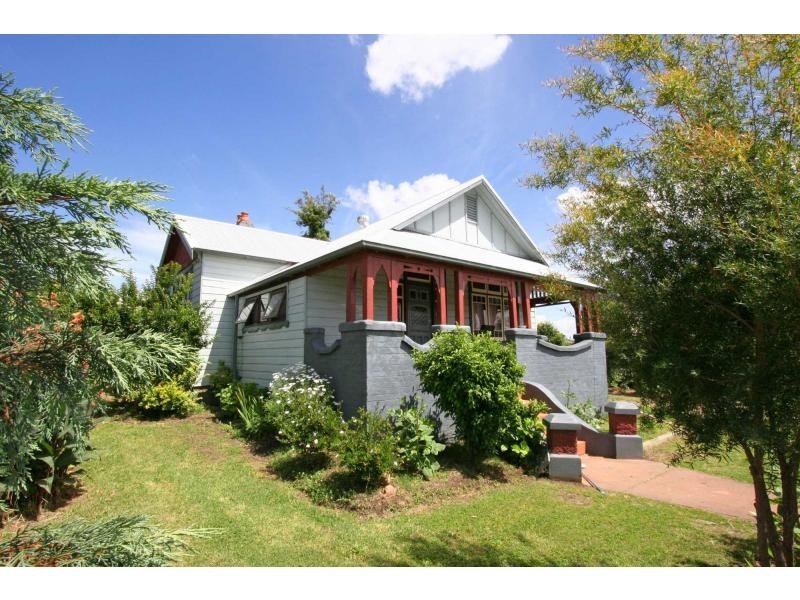 17 Hickey Street, Cessnock NSW 2325