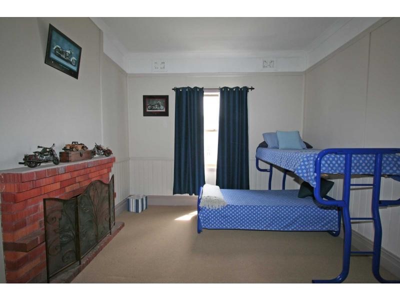 10 Bent Street, Cessnock NSW 2325