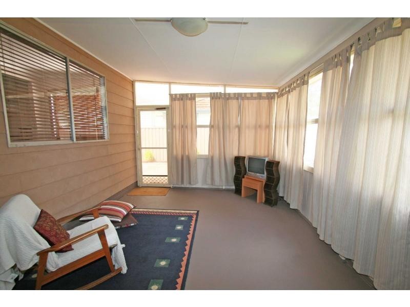 10 Bent Street, Cessnock NSW 2325