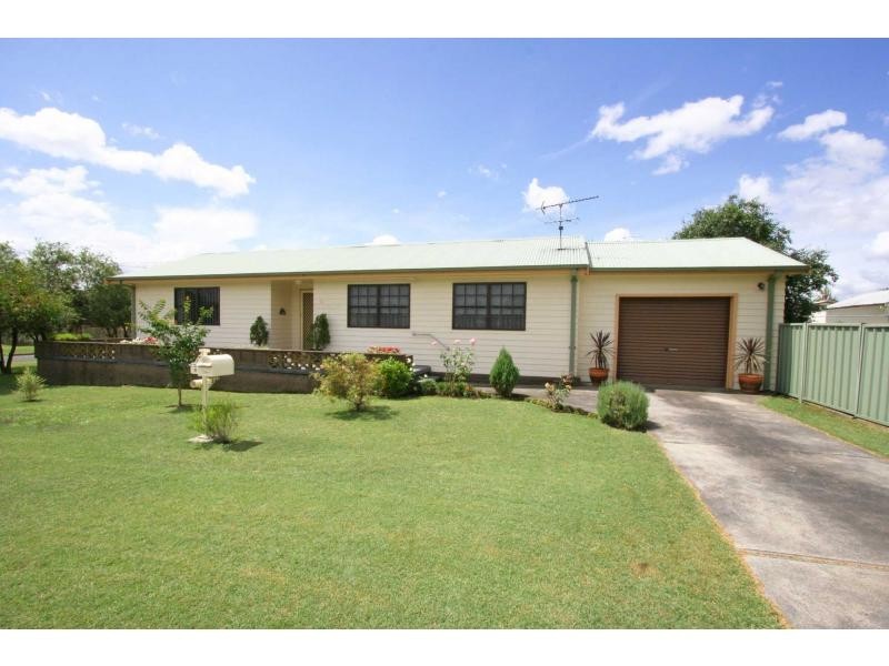 12 Belmont Avenue, Cessnock NSW 2325