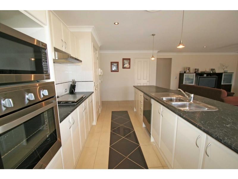 17 Main Road, Heddon Greta NSW 2321