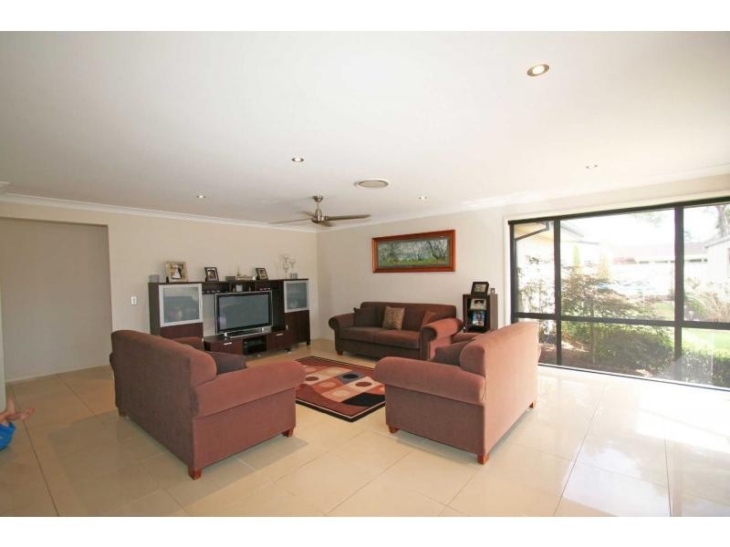 17 Main Road, Heddon Greta NSW 2321