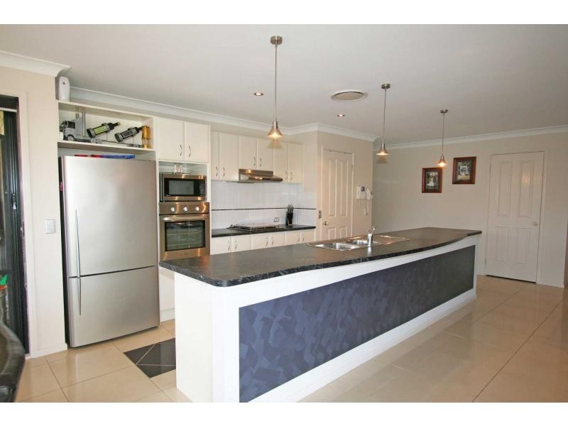 17 Main Road, Heddon Greta NSW 2321