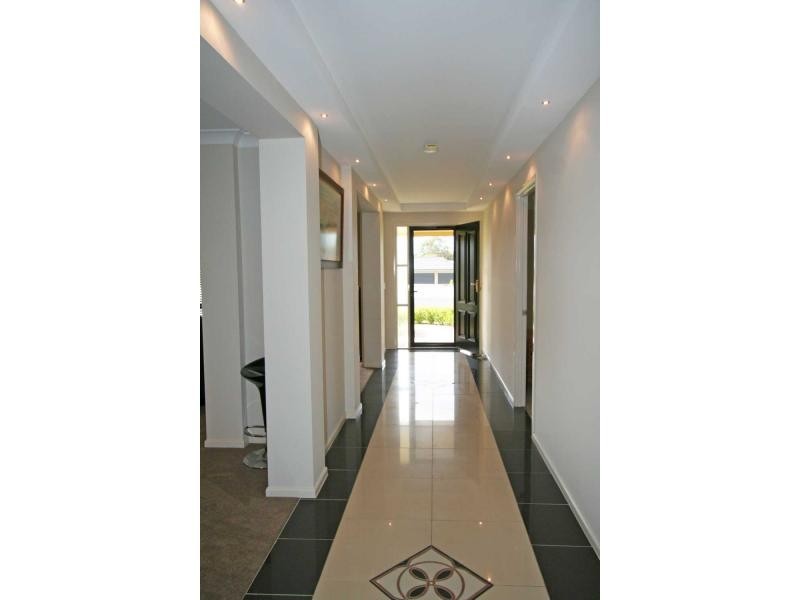 17 Main Road, Heddon Greta NSW 2321