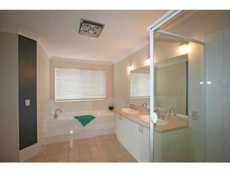 17 Main Road, Heddon Greta NSW 2321