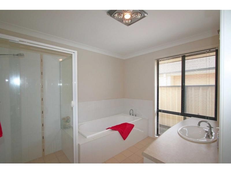 17 Main Road, Heddon Greta NSW 2321