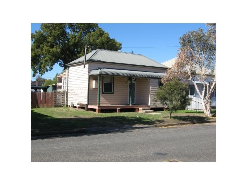 34 Wollombi Road, Cessnock NSW 2325