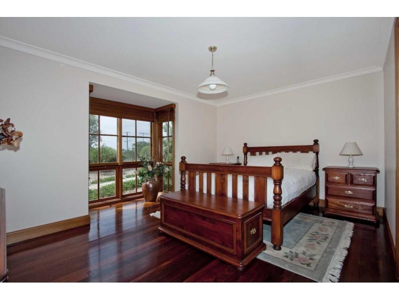 15 The Ballabourneen, Lovedale NSW 2325
