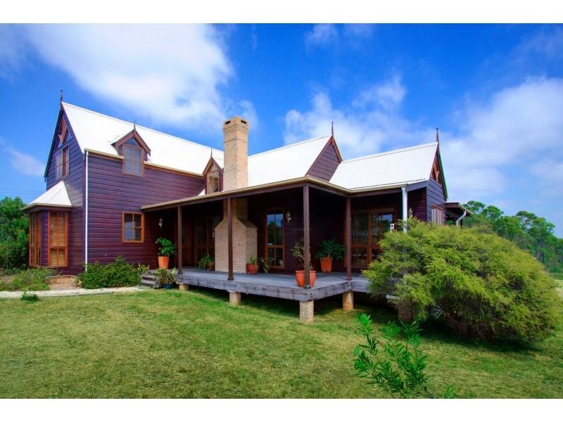 15 The Ballabourneen, Lovedale NSW 2325
