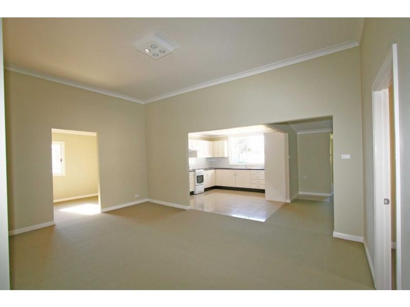 27 Edgeworth Street, Cessnock NSW 2325