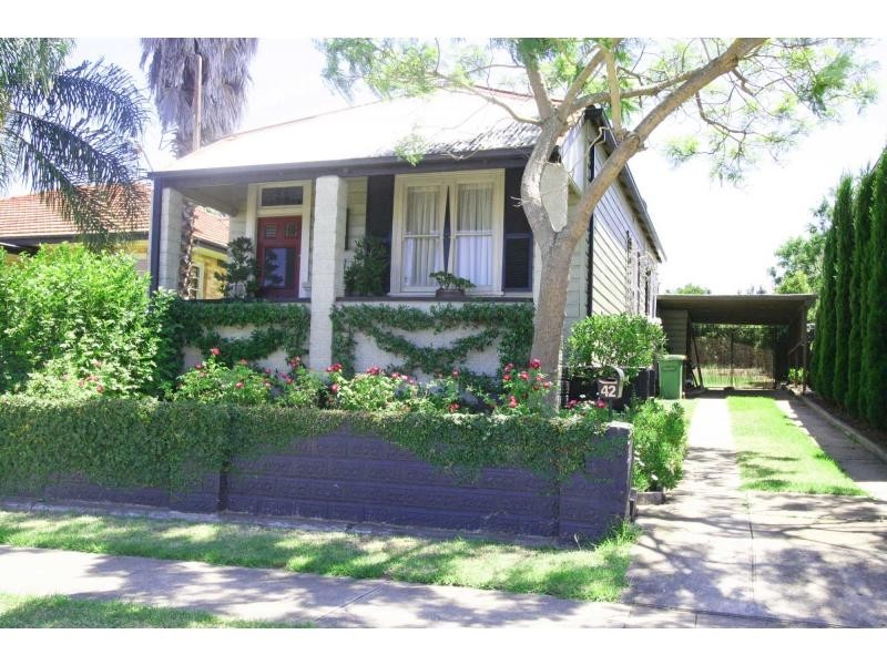 42 Hall Street, Cessnock NSW 2325