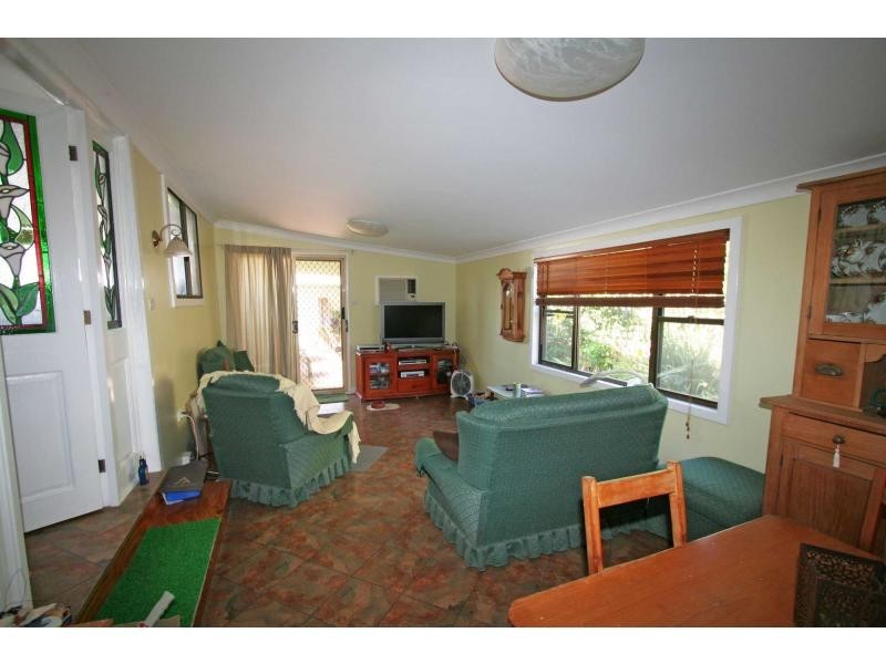 36 Government Road, Weston NSW 2326