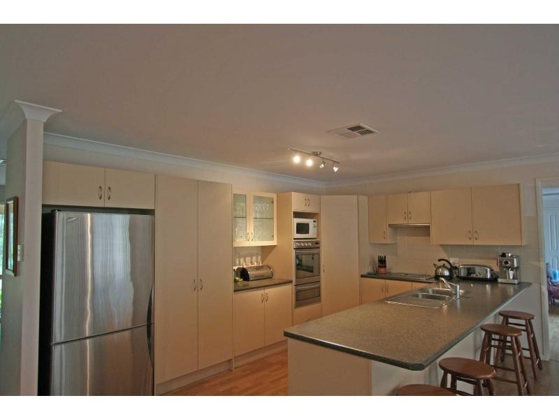 4 Hanwood Road, North Rothbury NSW 2335