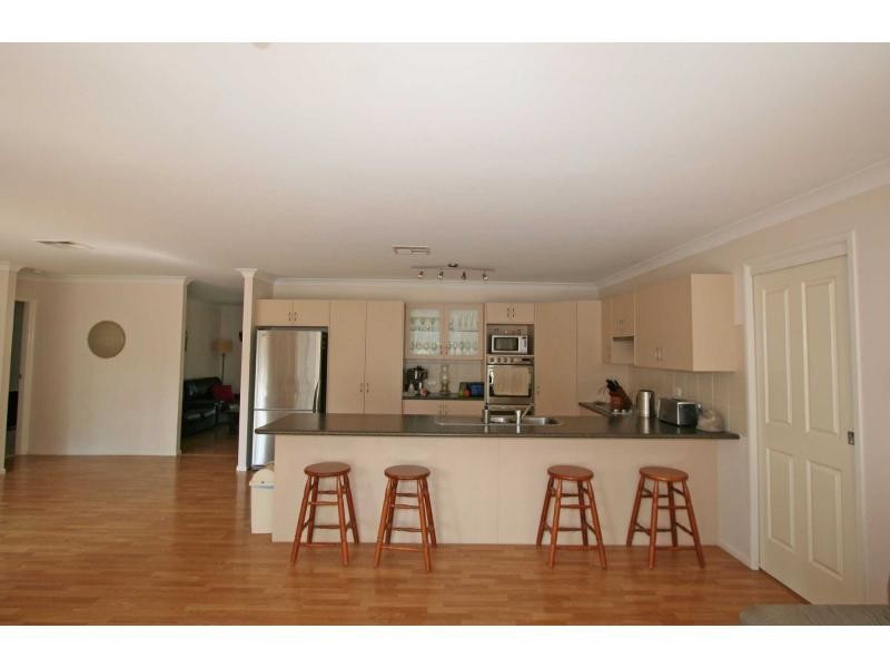 4 Hanwood Road, North Rothbury NSW 2335