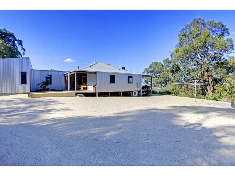241 Bimbadeen Road, Mount View NSW 2325