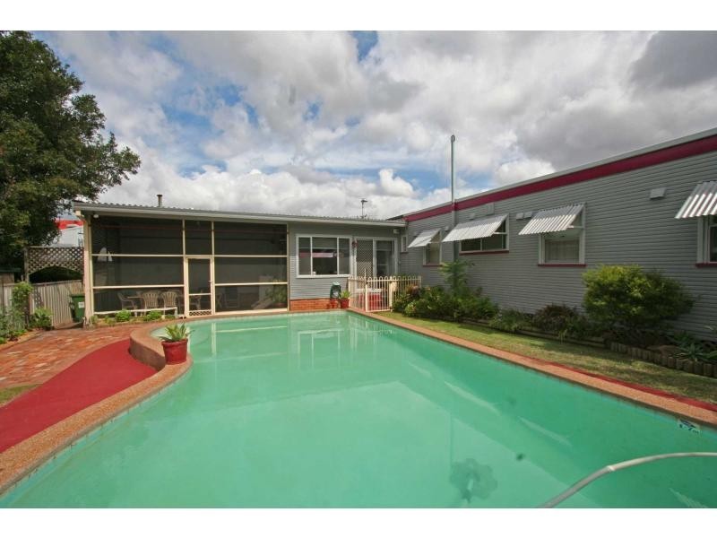 17 Foster Street, Cessnock NSW 2325