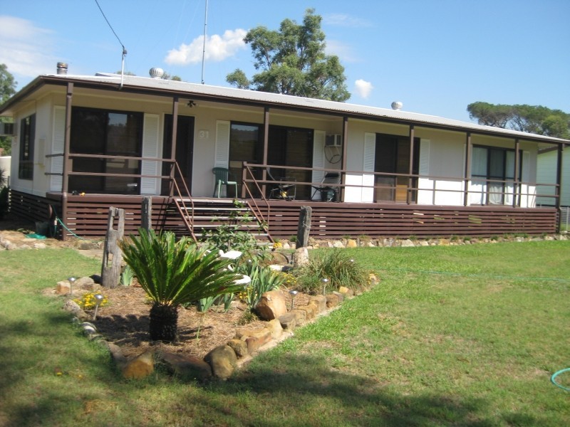 31 Howe Street, Broke NSW 2330