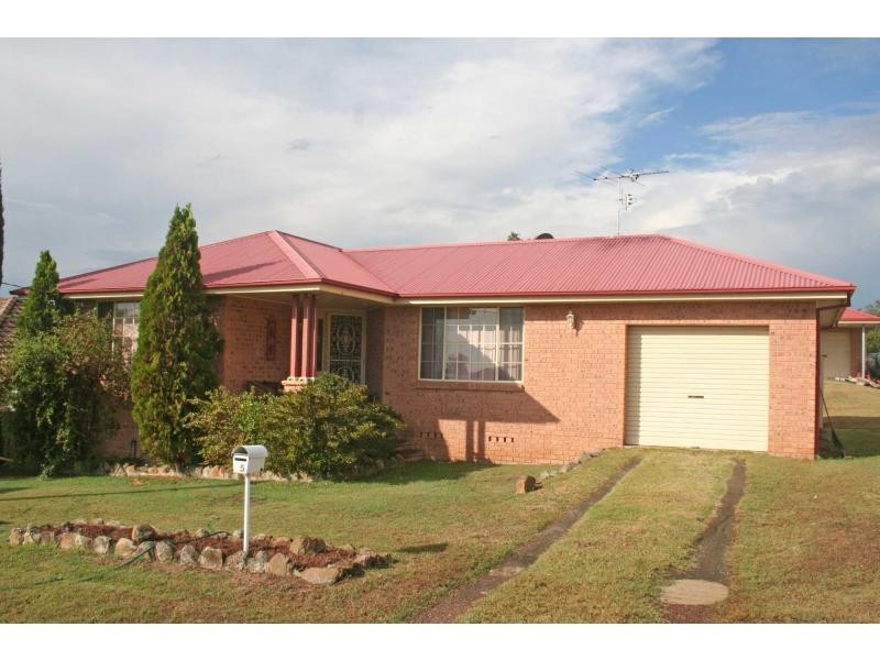 45 Evans Street, Greta NSW 2334