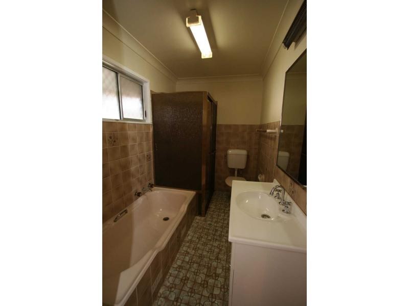 24 William Street, Cessnock NSW 2325