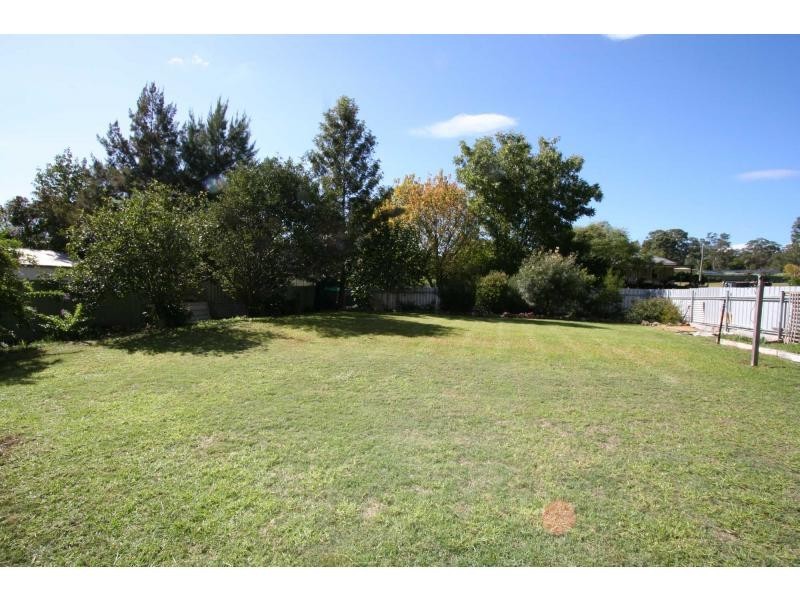 19 Hamilton Street, Abernethy NSW 2325