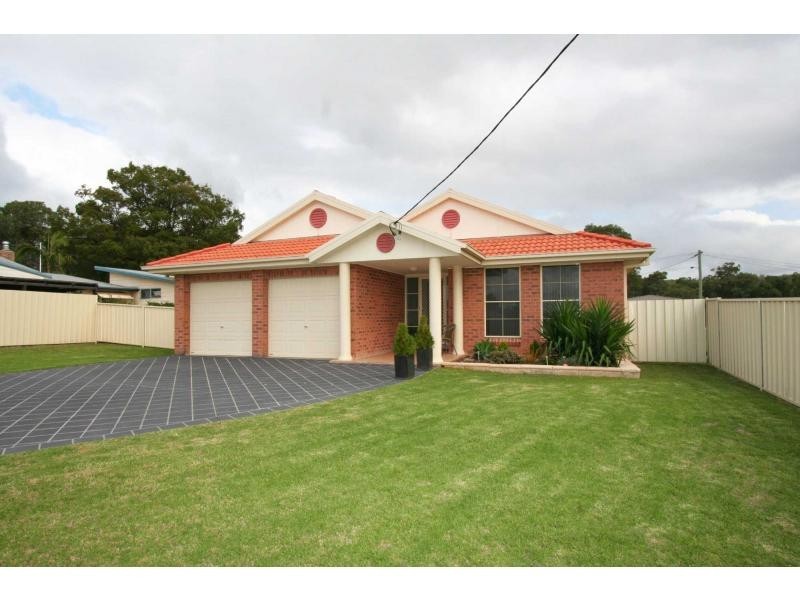 16 Stuart Street, Abernethy NSW 2325