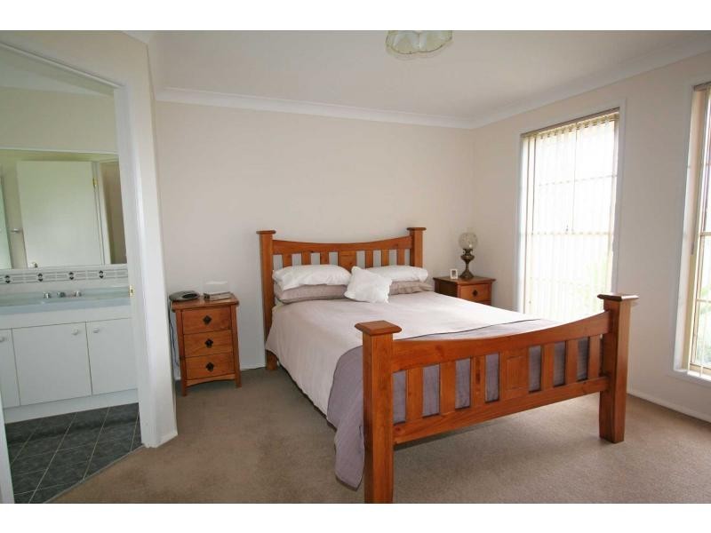 16 Stuart Street, Abernethy NSW 2325
