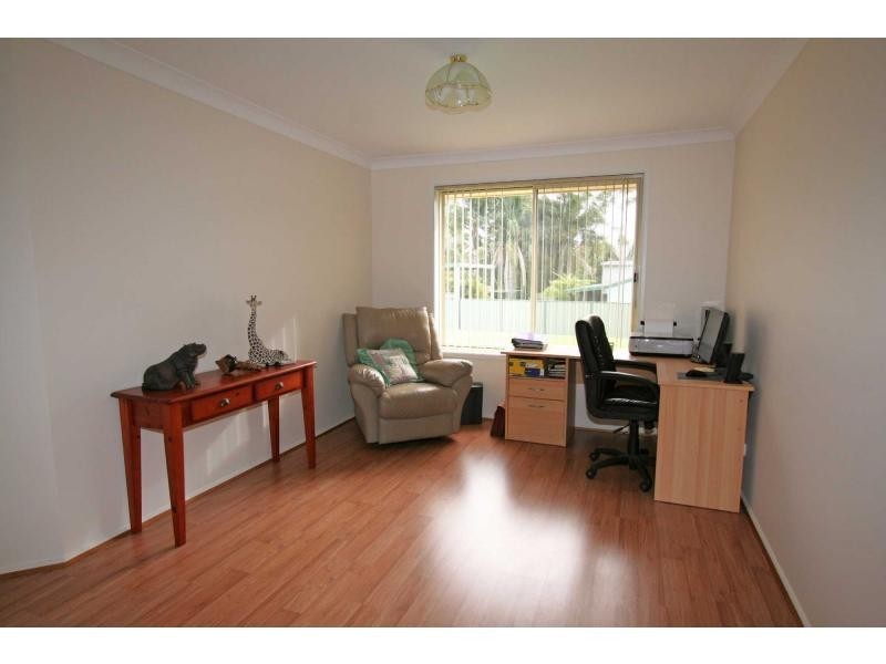 16 Stuart Street, Abernethy NSW 2325