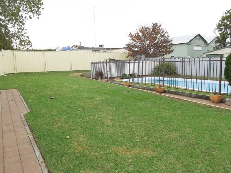 35 Northumberland Street, Neath NSW 2326