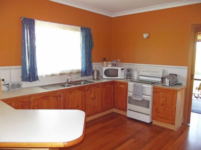2490E New England Highway, Branxton NSW 2335