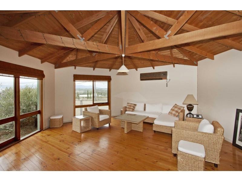 247 Wilderness Road, Lovedale NSW 2325