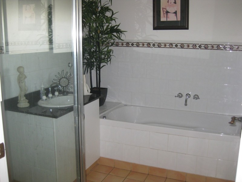 818 Lovedale Road, Lovedale NSW 2325