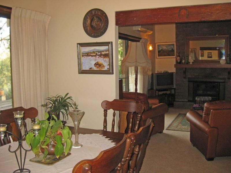 359 Sandy Creek Road, Mount Vincent NSW 2323