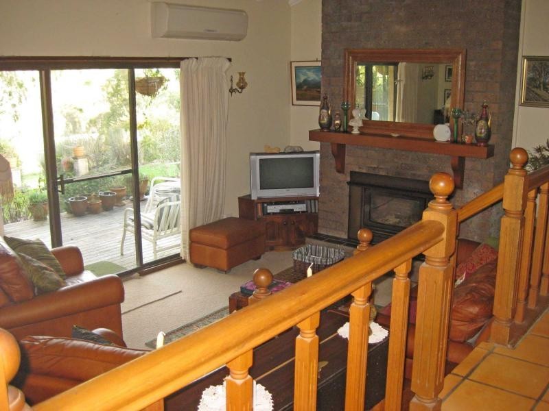 359 Sandy Creek Road, Mount Vincent NSW 2323