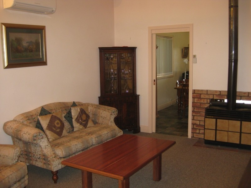14 Foster Street, Cessnock NSW 2325
