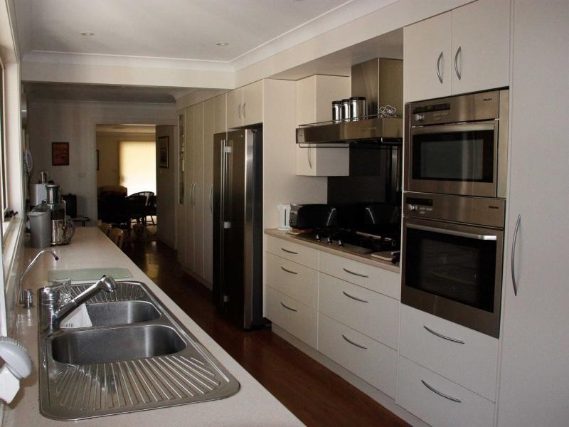 4 Londons Road, Lovedale NSW 2325