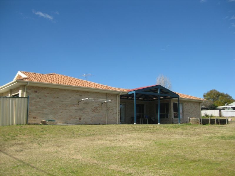 33 John Street, Ellalong NSW 2325