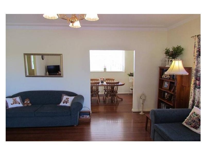 24 Mount View Road, Cessnock NSW 2325