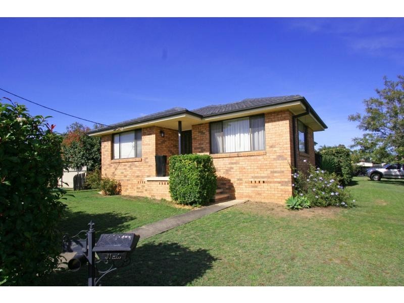 16 Lee Ann Crescent, Cessnock NSW 2325
